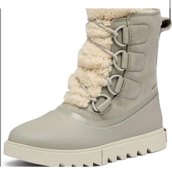 New Sorel Joan Of Arctic Lite Boots size 8
Brand new never worn before! - Picture 5 of 11